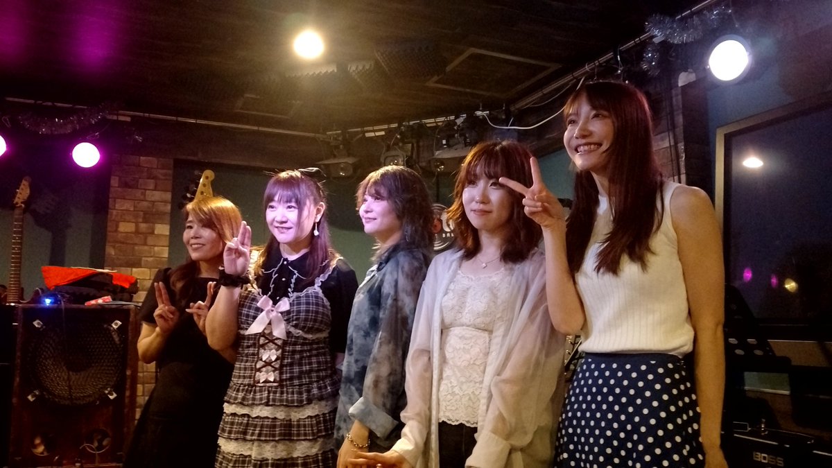 MoonYuu18's tweet photo. 渋谷nobさんにて
ゆみみライブでした😊
今日も楽しかった～
来週の下赤塚も楽しみしてます🎶 https://t.co/6EnwQelnxG