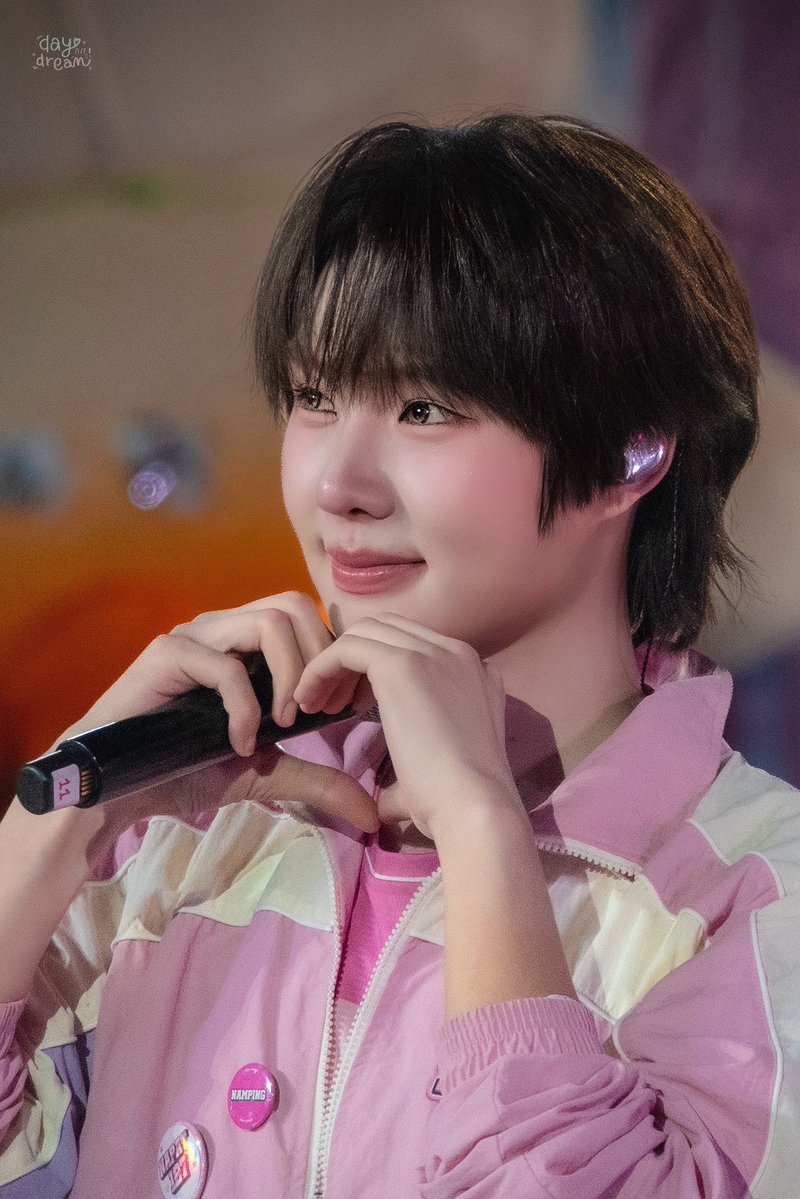 mynymild_'s tweet photo. อ๊อตโต้เลยเป็นคนเดียวที่รอดจากท้องโอ๋เอ๋อ่ะ  ก็หน้าชีเหมือนมารดาขนาดนี้ 55555 ทรงหัวยังดุ๋งเหมือนกัน  น่ารักทั้งคู่เลยอ่ะ   💞🎀 https://t.co/nIaL44Zx26