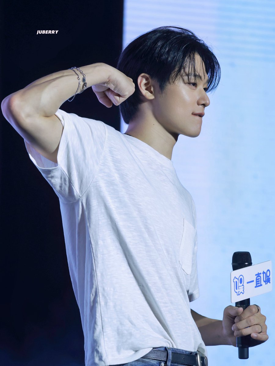 Juberry_115's tweet photo. 260802  화보 천재양~
#주연 #더보이즈 #JUYEON #THEBOYZ https://t.co/tNx3SwqAjq