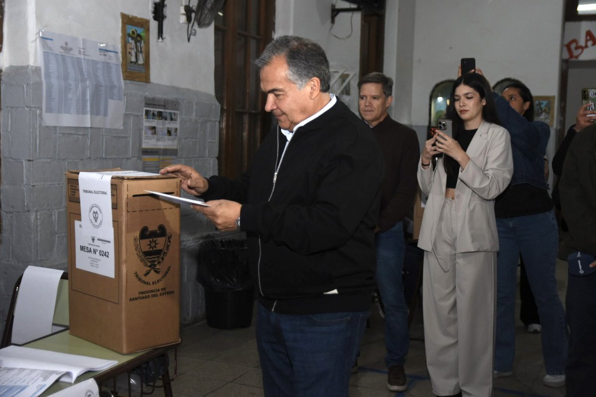 MBenaventeSDE's tweet photo. Cumpliendo con el compromiso democrático. 🗳️🤝

Que sea una gran jornada de participación ciudadana en nuestra ciudad y en toda la provincia. https://t.co/oRLoBK5DXZ
