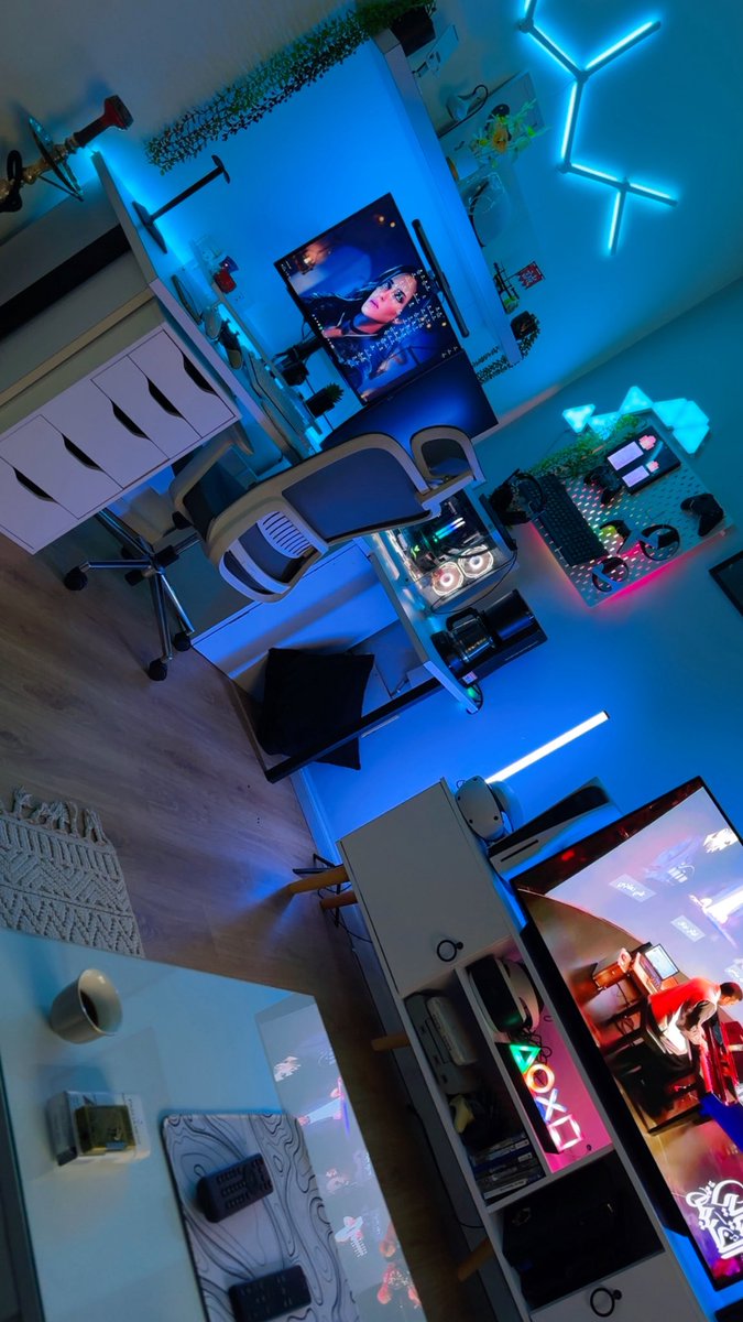 65_oon's tweet photo. My gaming room  ❤️ https://t.co/UD2etTGDEu