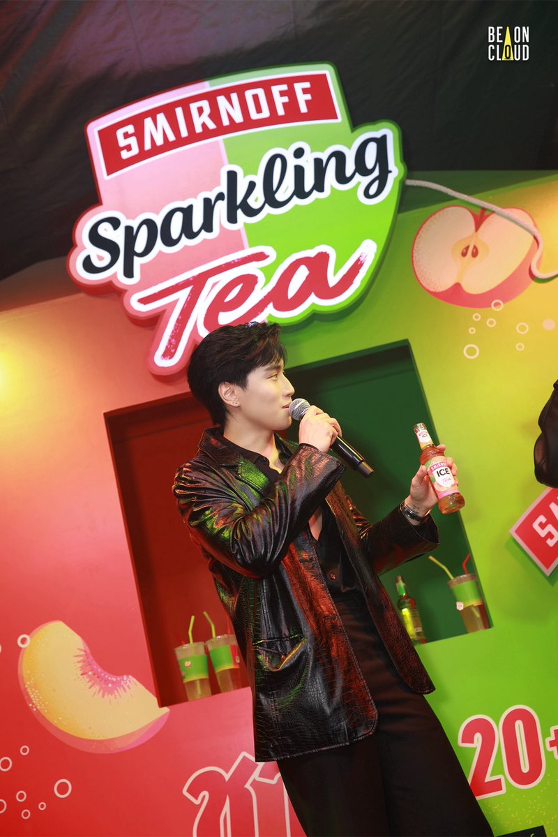 beoncloud_th's tweet photo. ไบเบิ้ล ร่วมงาน Smirnoff Sparkling Tea ชาซ่า 20+ Adult Only 📸✨

#สเมอร์ชาซ่าxBible
#สเมอร์ชาซ่า https://t.co/x6QVz6KTVe