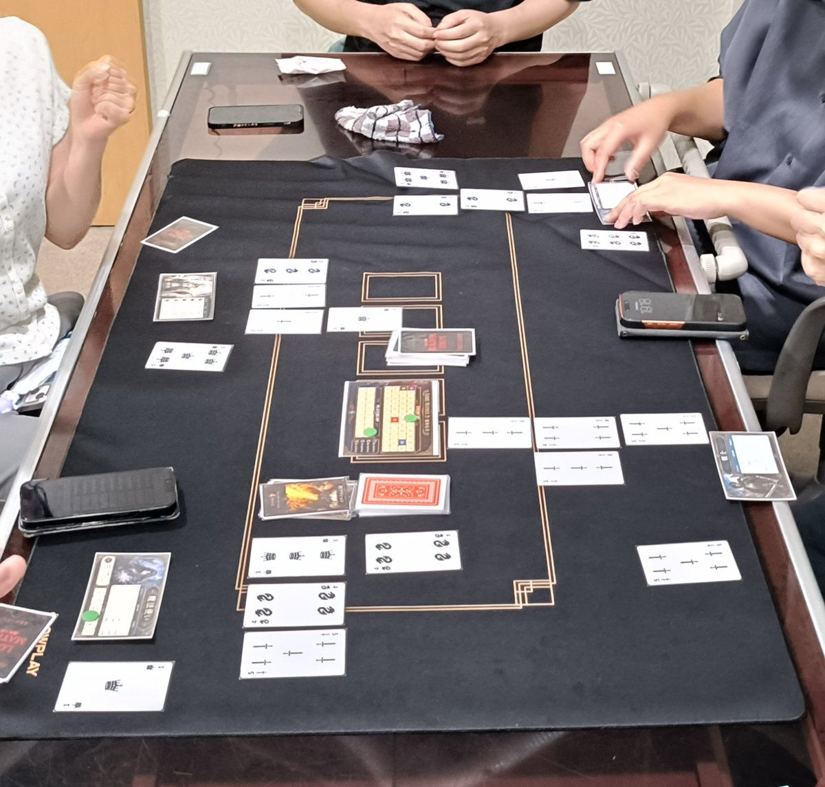lorematrix's tweet photo. LORE MATRIX 2〜雷陣降魔〜
鋭意制作中！
戦士、魔法使いなどの4職種が協力して敵を倒すのを目的とする、協力型ゲームです⚔️
テストプレイの結果も好評🧙
魔剣方陣のシステムを継承しつつ発展🐉
BGBE2027大阪(@BGBEJAPAN )への出展決定(1/16,17)！

#BGBE #ボードゲーム #lorematrix #雷陣降魔 https://t.co/rPl2e3x7OU
