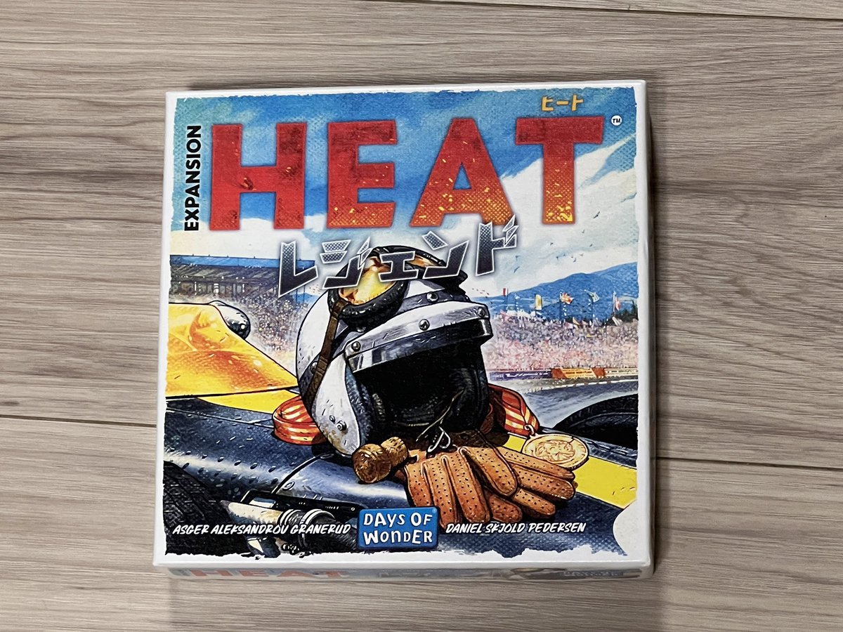 Jun_198x's tweet photo. ヒート拡張レジェンドが届いていたのでスリーブ入れ中
気づいたのですが、今回のレジェンドカード、裏返すと裏のマークが逆になるのは仕様なのかなぁ？基本セットのカードは裏返してもマークは逆にならないんだけどなぁ
(写真2、3枚目の左がレジェンド、右が基本セット)
プレイには支障ないですけどね https://t.co/CWK8MKeCDX