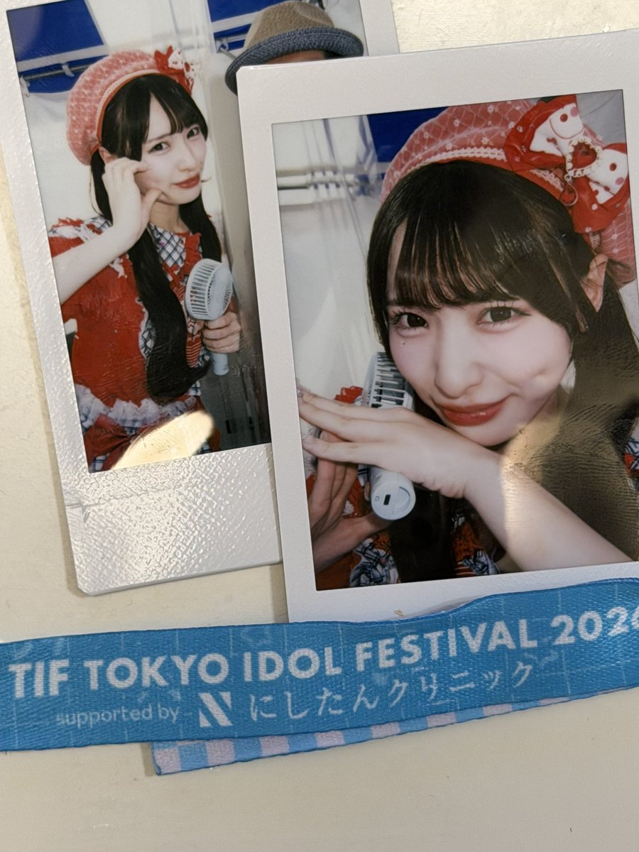 yasuyukio's tweet photo. 特典会で10年前の8月も怜音推し活してた話ししたらご本人が載せてもいいとおっしゃったので昔の動画あげてみました（トリミングしたので画質粗め）
2016.8.7 AKB48シングル選抜総選挙第一党感謝祭（怜音推し席）
2026.8.2TIF

#今日のしゃとね
#2016年のしゃとね
#ろぐゆー
#久保怜音 https://t.co/m8y87GPXbo