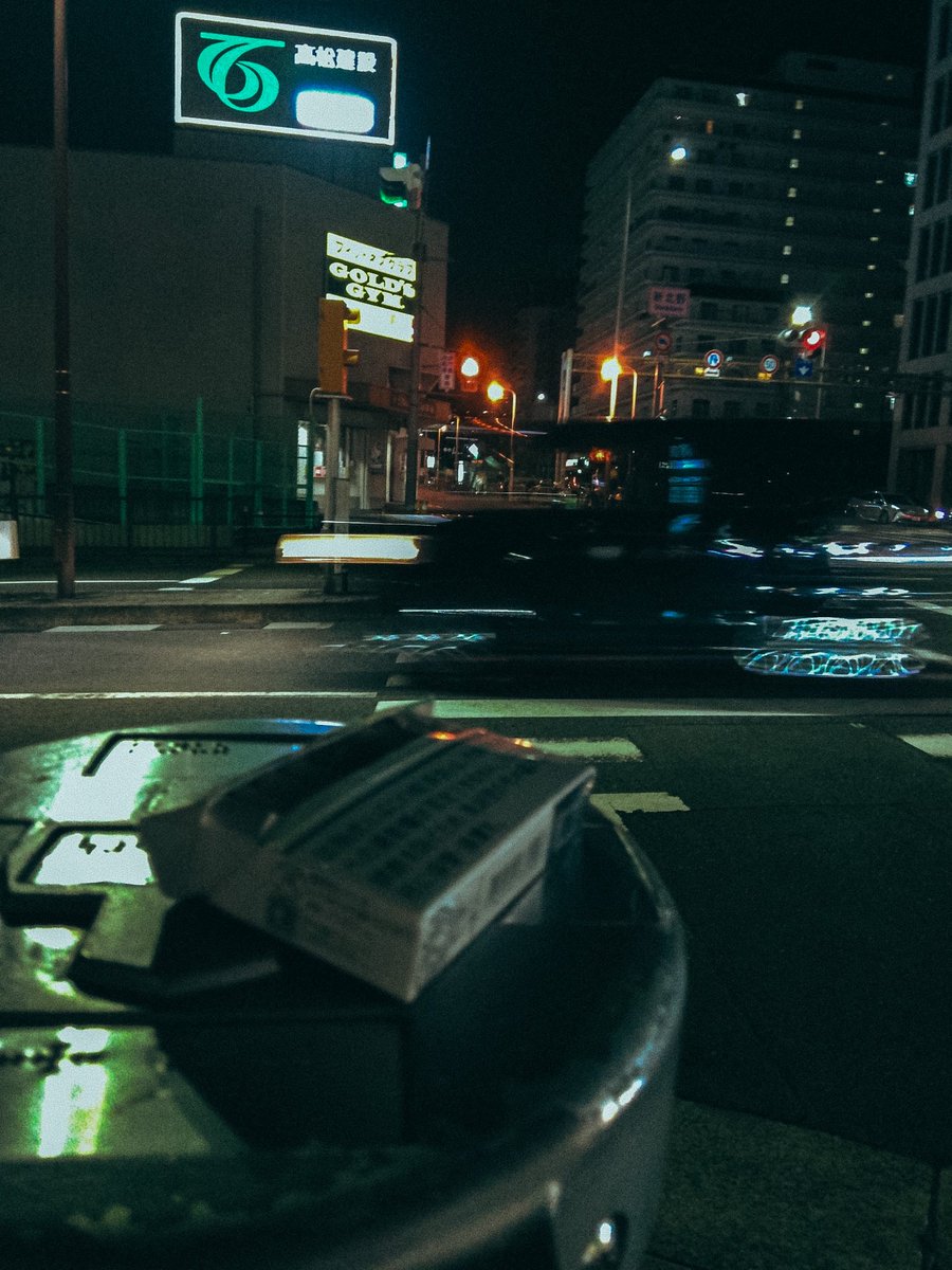 shellymisoux's tweet photo. ひさびさにPIXPRO C1で撮った。チープな夜の匂いが良い。 https://t.co/Ra9gCSyTnV