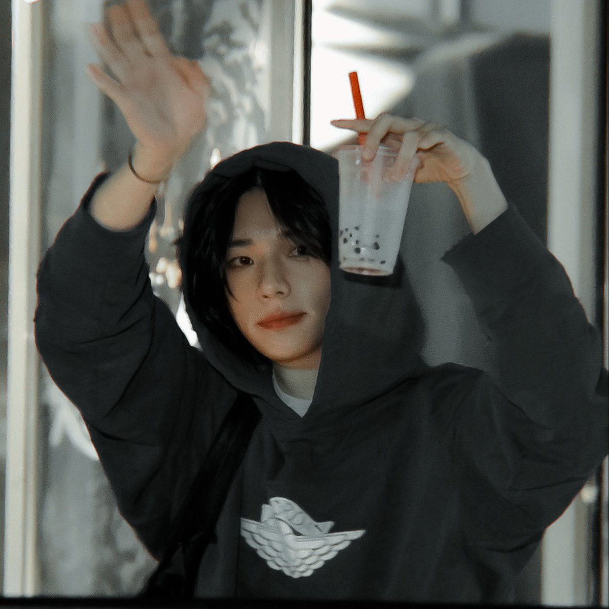 visccrra's tweet photo. ㅤ
hey!  
my  name's  silva,  and  i'm  looking  for  more  people  to  talk  to  and  interact  with,  even  if  it's  just  on  the  tl!  i'm  open  to  pre — established  relationships / plots,  too!

leave  a  ♡  for  a  dm  and  ↻  to  be  mutuals!
ㅤ https://t.co/UjcuJwykfl