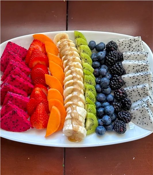 FoodPleaser's tweet photo. Fruit 🍓 🍌 🫐 https://t.co/PVOsNq0fHW