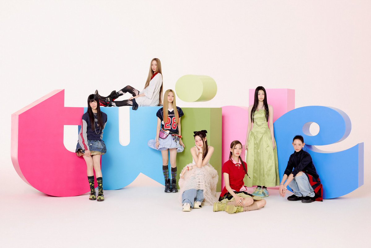 TUIDE_UPDATES's tweet photo. Introducing HYBE Labels new girl group ‘TUIDE' under ABD!

SEOHEE — 2006 🇰🇷
SEOYEON — 2008 🇰🇷
ELENA — 2008 🇰🇷🇺🇸
JIA — 2009 🇰🇷
SAKI — 2010 🇯🇵
SEAH — 2011 🇰🇷
YIHANI — 2011 🇰🇷🇬🇧

#TUIDE  #튜이드 https://t.co/ECgXZO5A8i