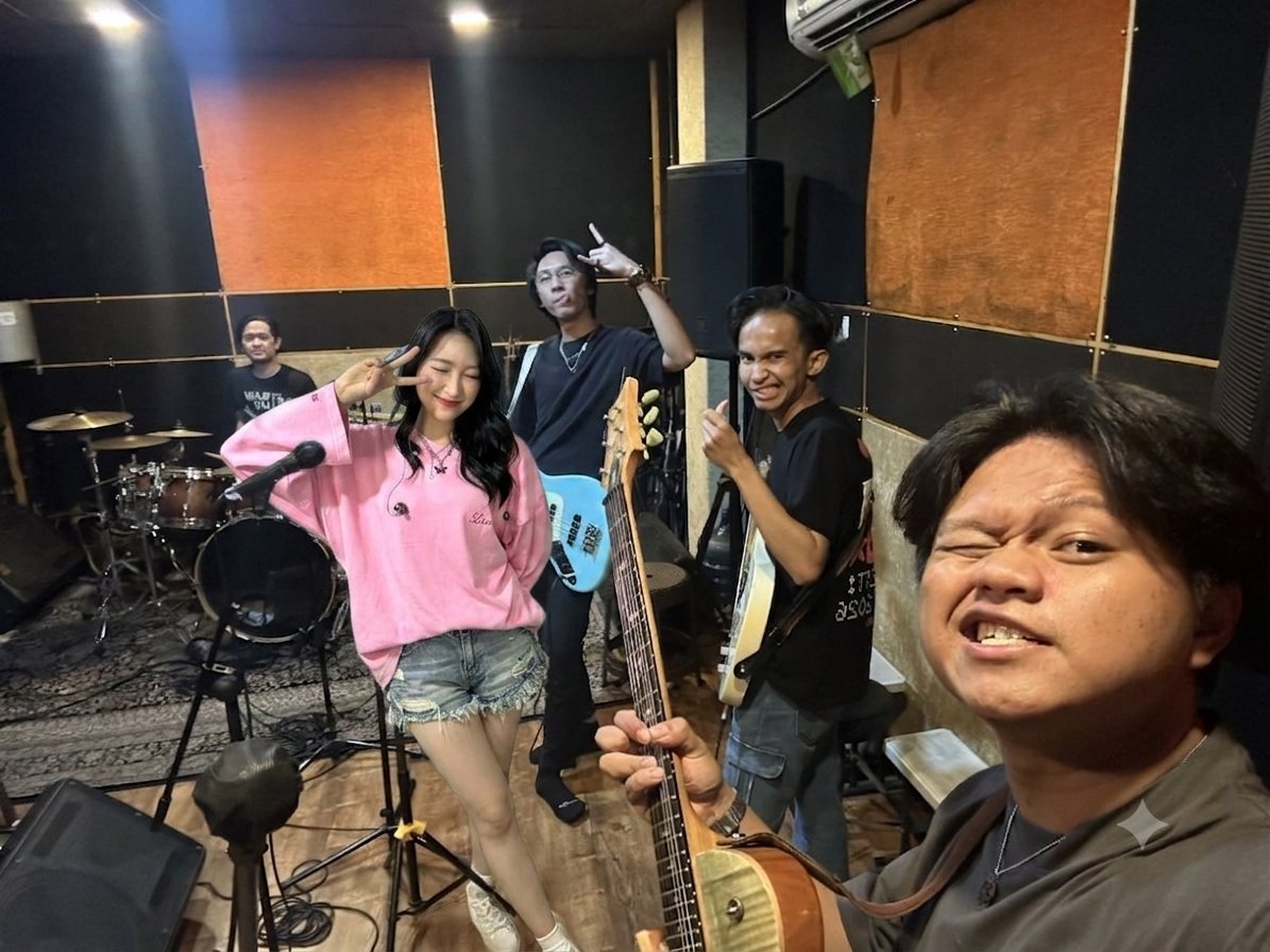 x_asagao's tweet photo. @apipskyy @Aarinyadena @MisterWillz Ngegambar aja dulu.. 😆 https://t.co/jfnCYX8WvY