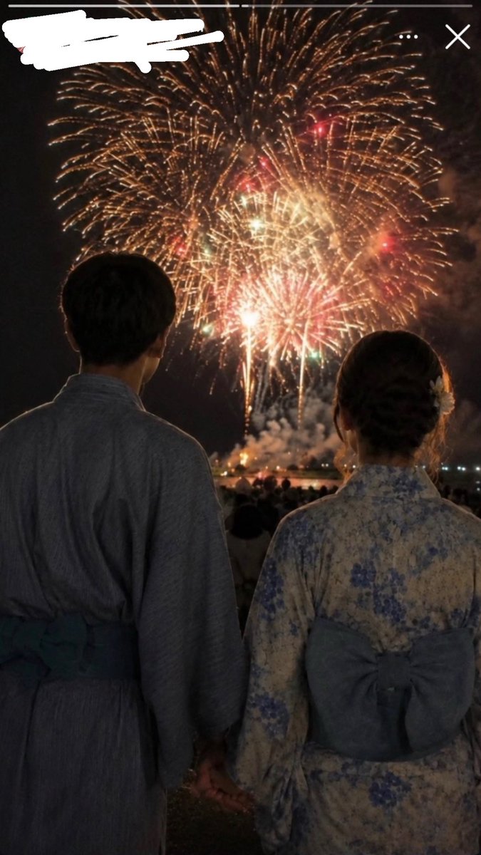 nama_niku2's tweet photo. インスタでリア充で青春してますよアピールしたいのか明らかAI生成の夏祭り写真載せてる人いて神 https://t.co/Ar3zgEkwR0