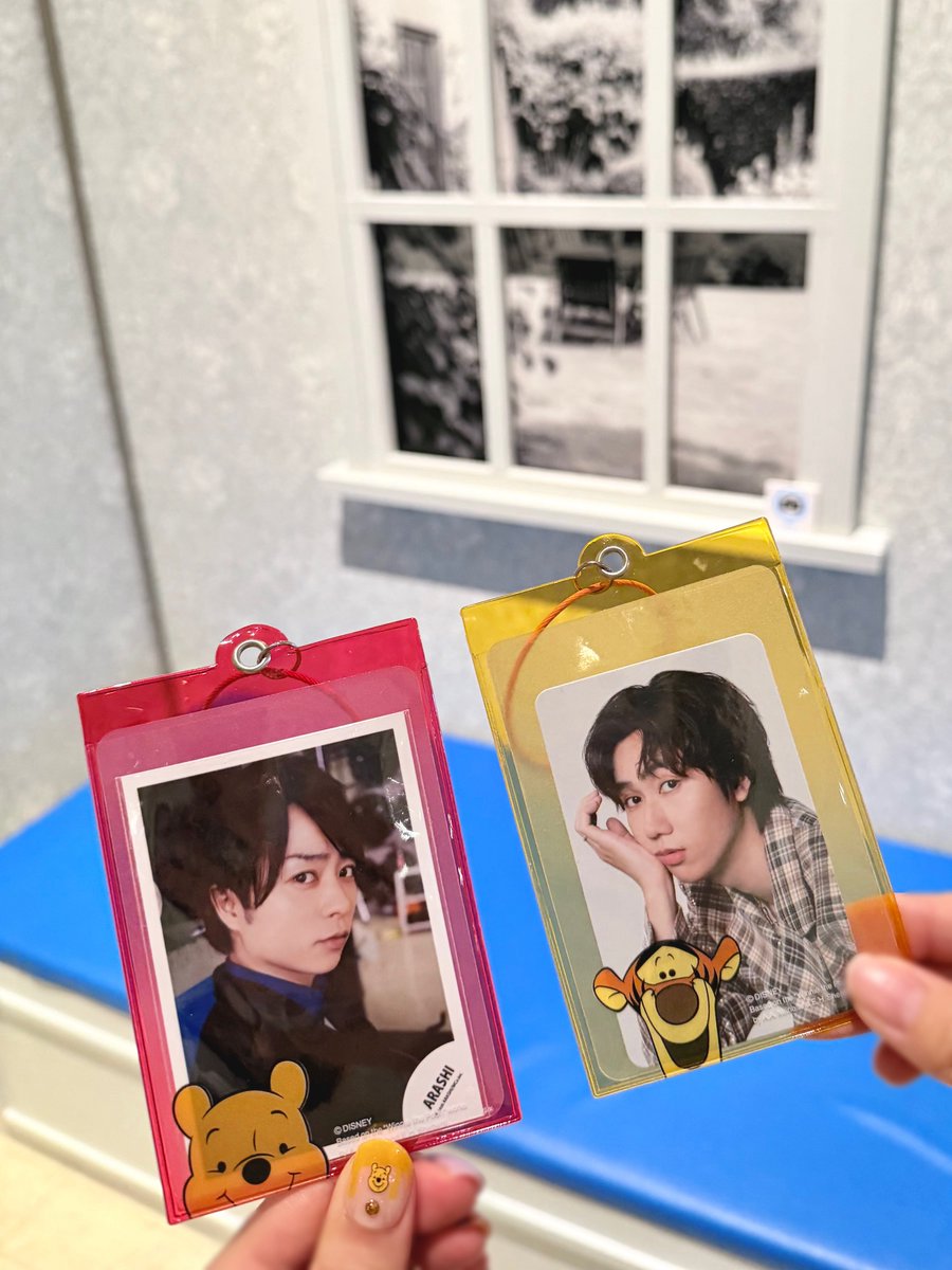 __shooooo25's tweet photo. くまのプーさん展行ってきました🍯🎈
友達のあべぬいと一緒に⟡

初版の本も置いてあって歴史をめちゃくちゃ感じたし、小さな頃よく見てたビデオも思い出したり、フォトスポットもあったり楽しかった♪
可愛いグッズも買えて大満足☻ https://t.co/1YMH3x6EqO