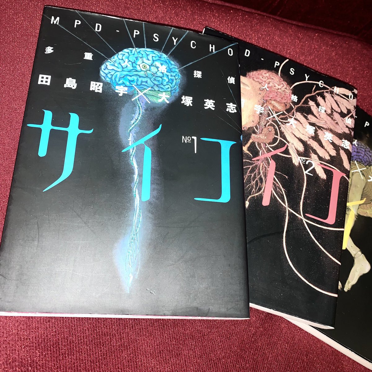 aya_doll_die's tweet photo. ランニングがてら買い物に行った方が効率良い事に気づいて走りながら買いに行った。
息上がった人がサイコを買いに来て怪しかっただろうな https://t.co/goGZen10er