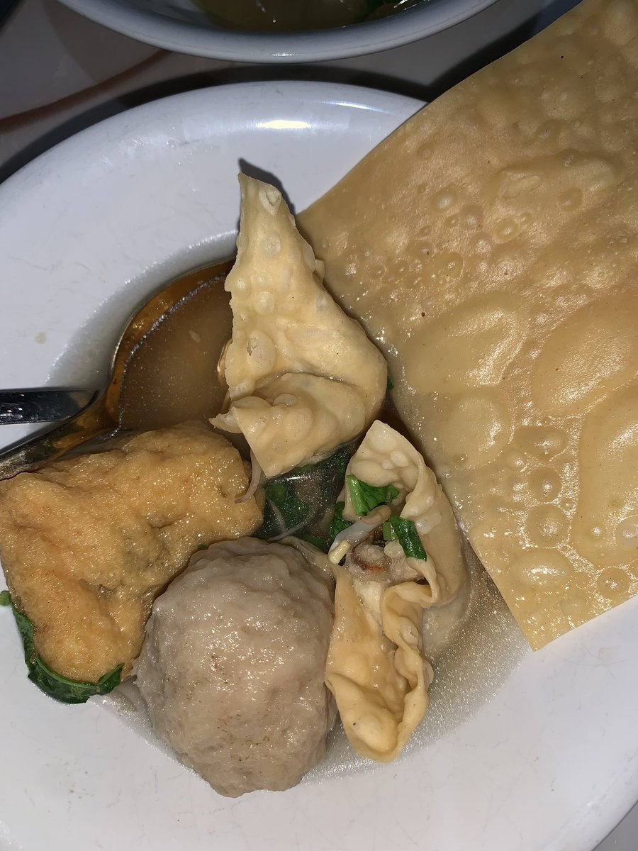 rendikerinn's tweet photo. bakso malang untuk menyambut senin https://t.co/ESwT5Rzp76