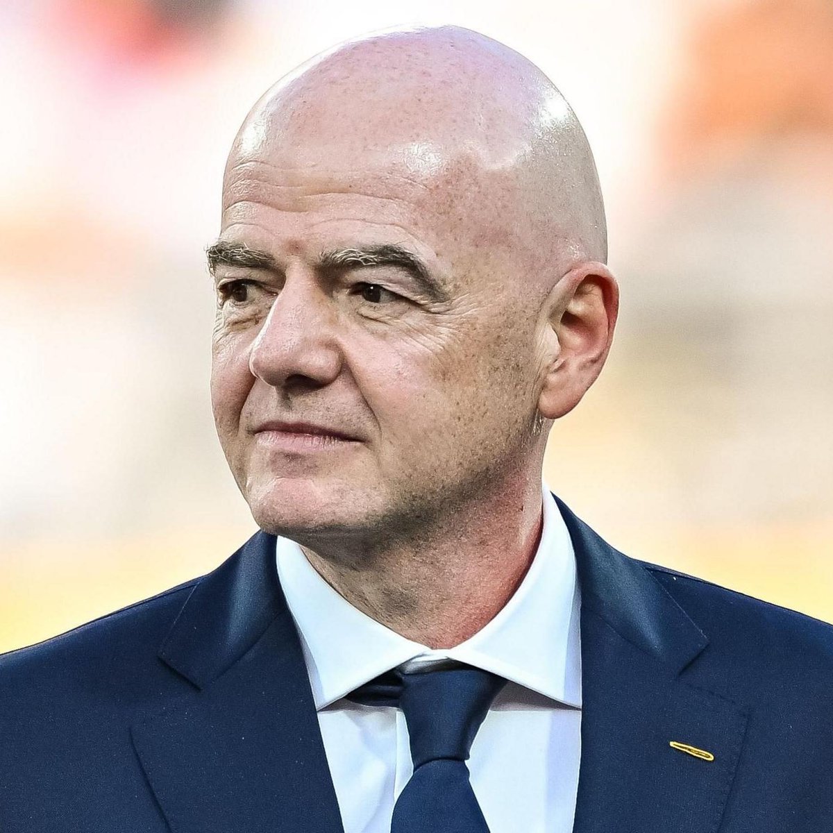 idextratime's tweet photo. 🚨 JUST IN : Dukungan terhadap dilaporkan Infantino terus merosot. Lawan-lawannya (terutama UEFA dan FA) semakin agresif memaksa agar ia segera mengundurkan diri. 

Ada kemungkinan saat pertemuan darurat FIFA Council yang bisa memaksanya mundur.

Infantino berusaha mempertahankan posisinya dengan mengumpulkan kembali pendukungnya, ia masih memiliki peluang bertahan sampai pemilihan kembali Maret 2027, terutama jika berhasil meredam kemarahan asosiasi-asosiasi di Afrika, Conmebol, dan Oceania.

📝 @martynziegler
