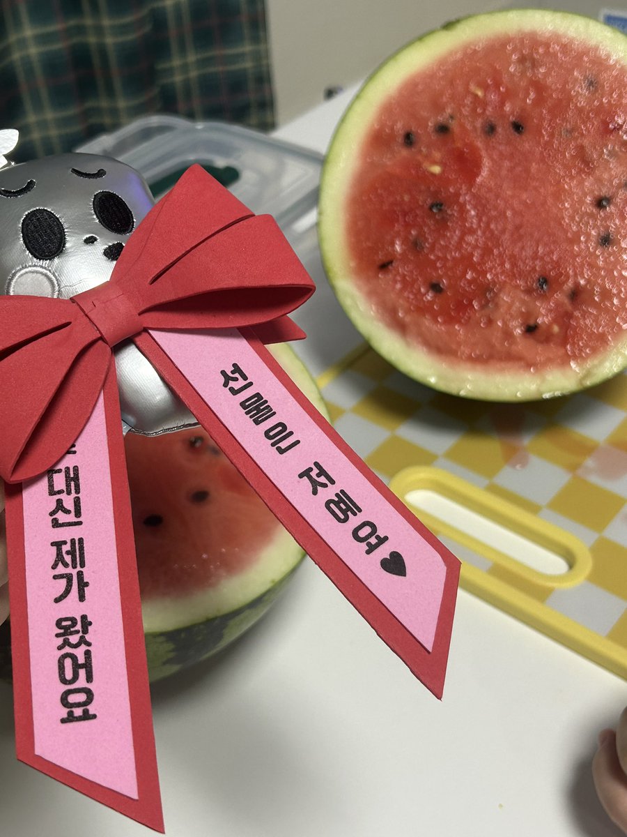 itsaboutoremges's tweet photo. 마크야생일축하해요🫪❤️❤️❤️❤️🍉❤️🍉❤️🍉❤️🍉❤️🍉❤️ https://t.co/TMzpjleOth