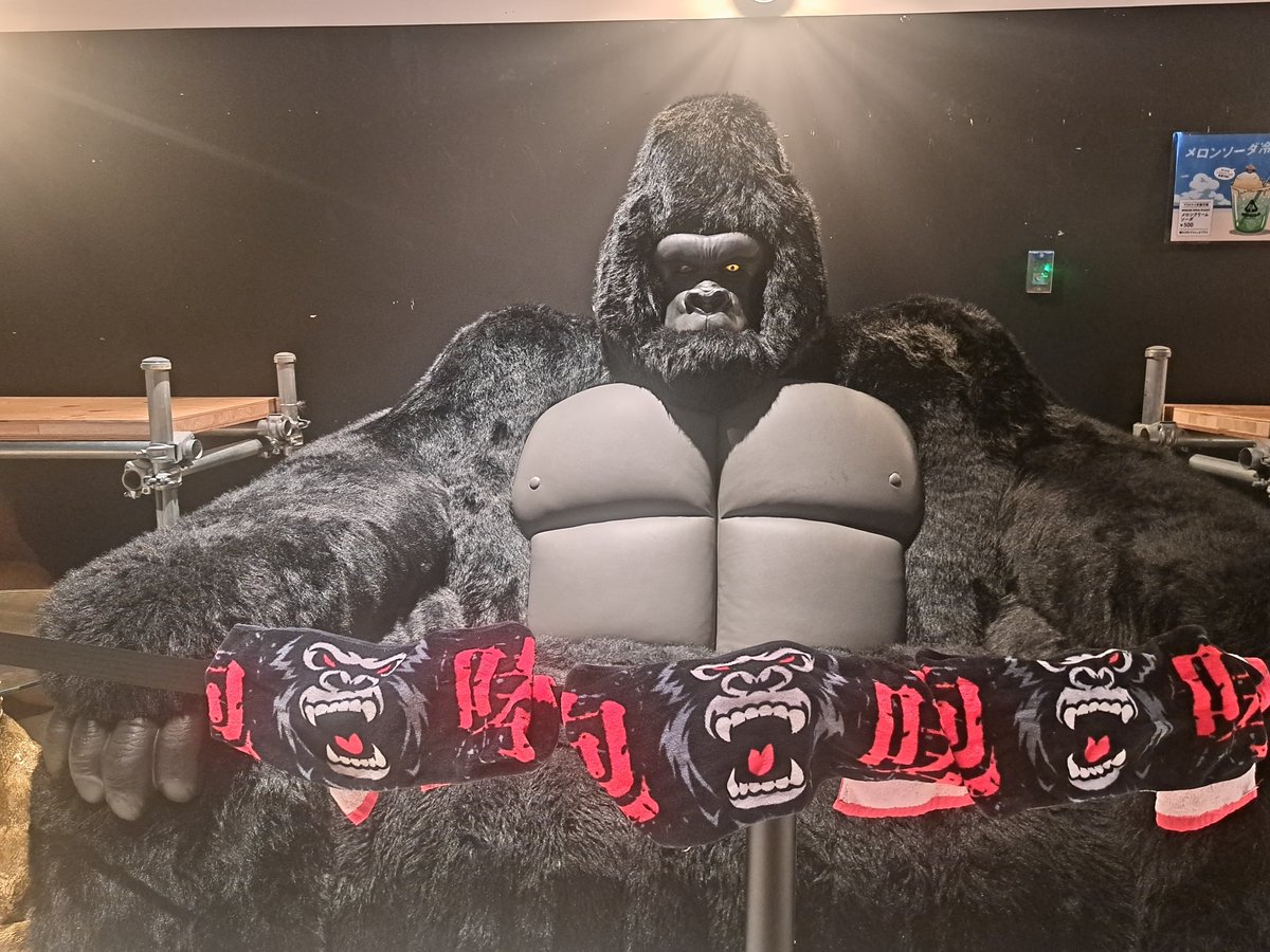 usausatkd's tweet photo. 2階で遊んでたら最後の客になってしまってスタッフさんすみませんでしたありがとうございました！！ https://t.co/rYrU60J4Es