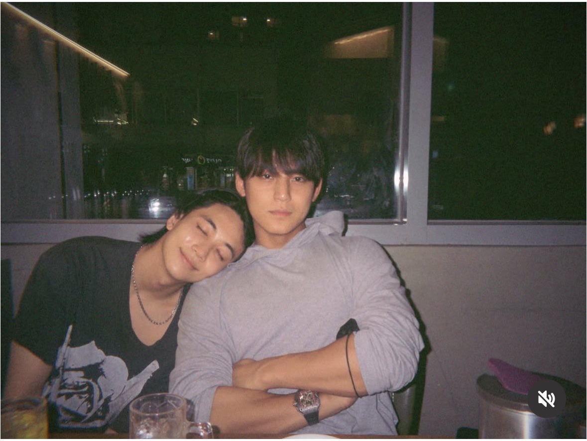haniebuu's tweet photo. mingyu and the baddie he pulled https://t.co/NcTf75DtWj