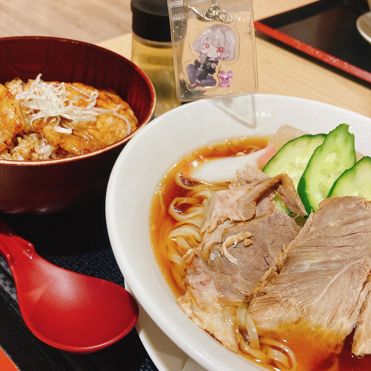 sub_kae_'s tweet photo. しっかり晩ごはん食べて
推し活グッズ買って
にっこにこな日曜日でした( ◜ᴗ◝) https://t.co/mzQivW9qSR