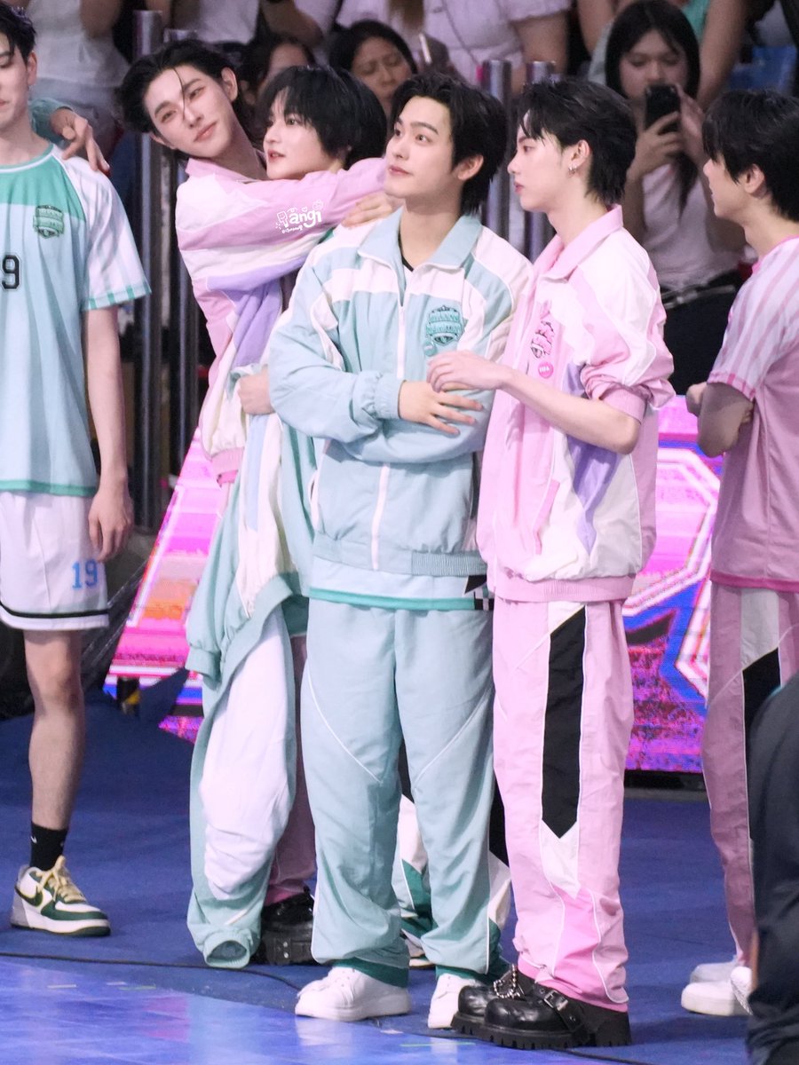 LsilsK14546's tweet photo. there is TWO couple in the picture💞

COPPERFIFA HIGH SCHOOL VIBES 
#DMDSPORTDAY2026 
#กีฬาสีดูมันดิ2026 https://t.co/l3iMPdOlYc