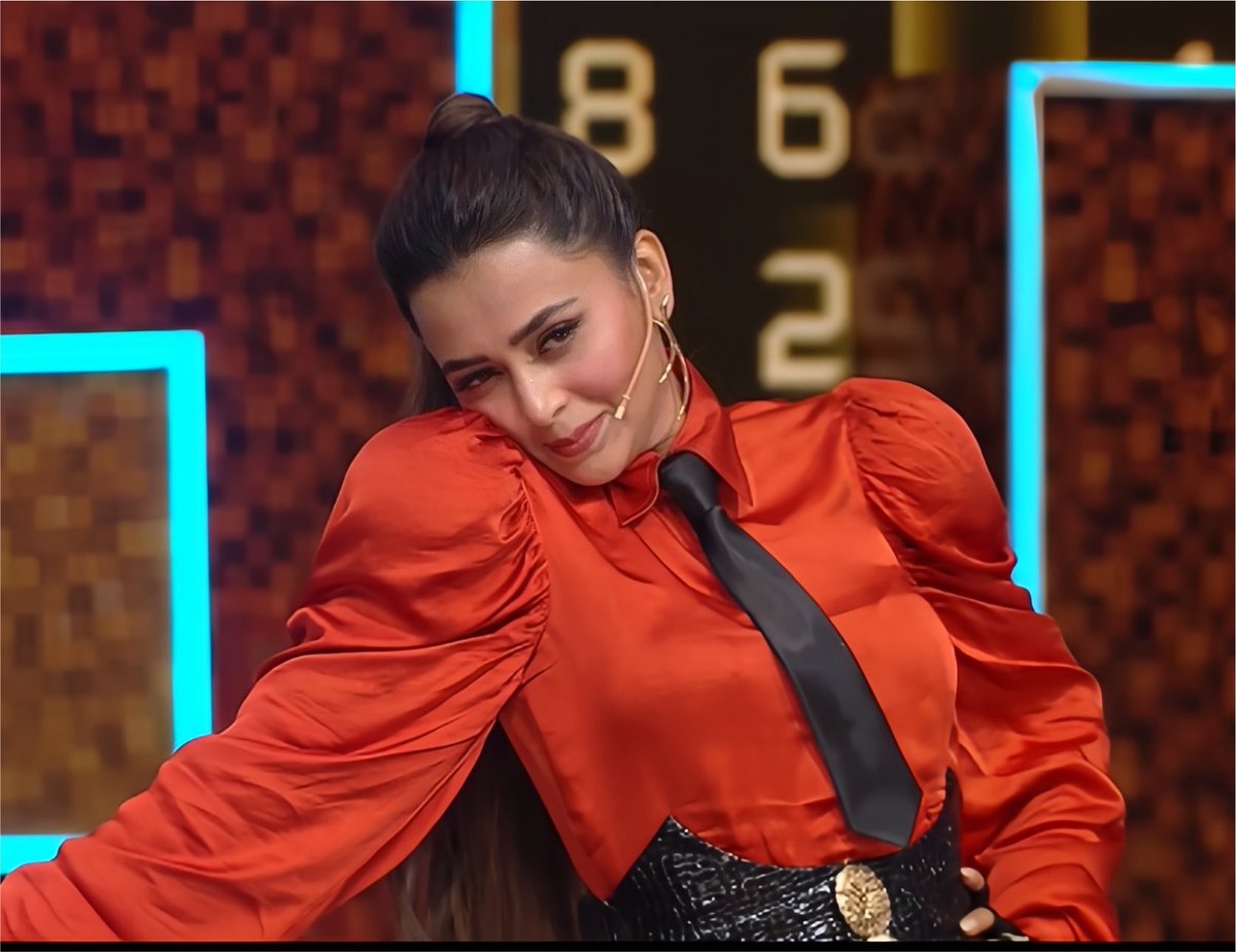 spread_love1234's tweet photo. From entertaining millions to mentoring the next generation—what an incredible journey! 👑

TEJA'S PLAYGROUND DEBUT
#TejRan #TejasswiPrakash #PlaygroundS5 https://t.co/i7m24fvJ0l