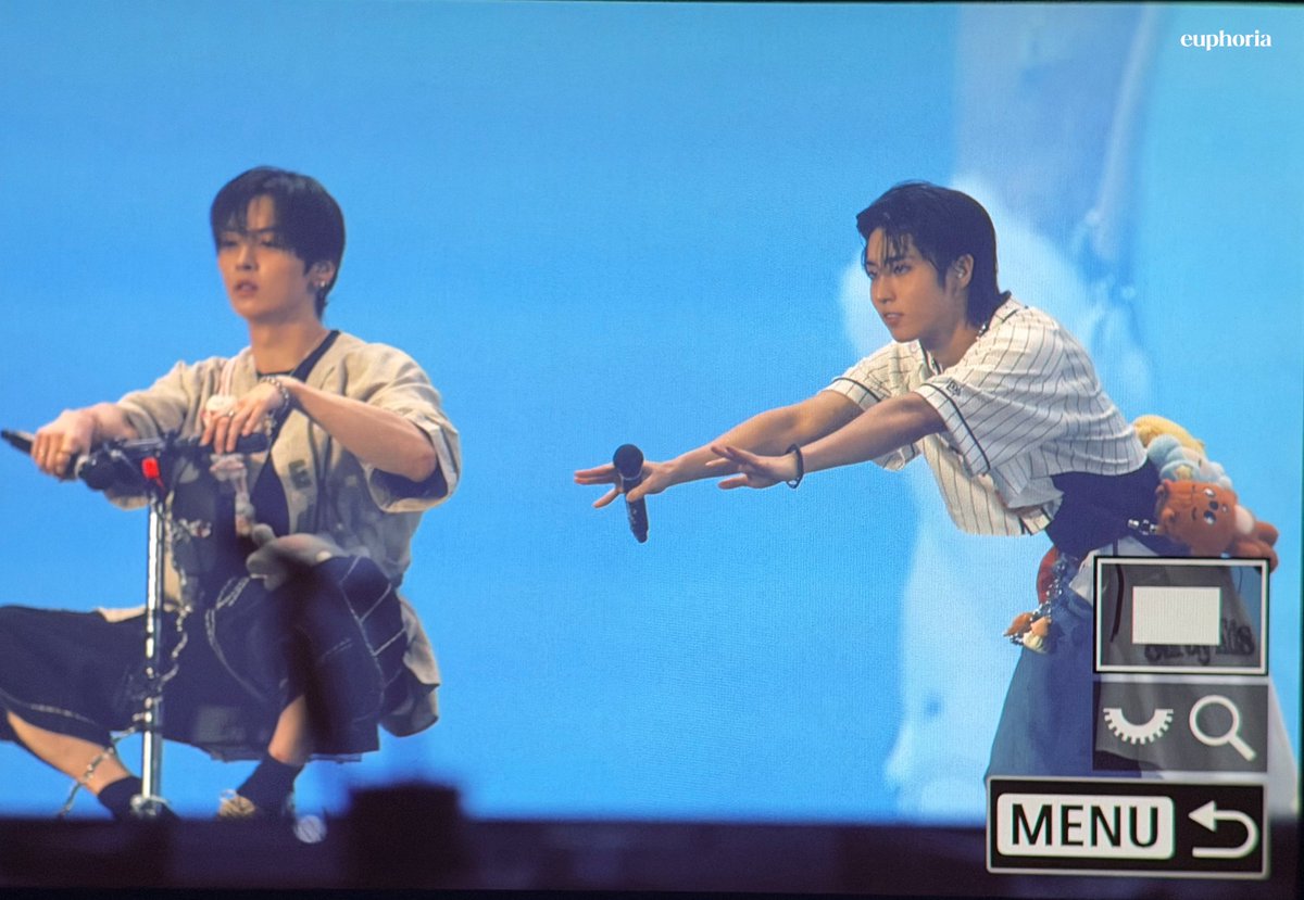 euphoria_0325's tweet photo. 260802 pre

#StrayKids #SKZ #스키즈 #스트레이키즈   
#Han #한지성 #한 #LeeKnow #리노 
#보따람지 #minsung #한밍 https://t.co/V9HX0pUblc