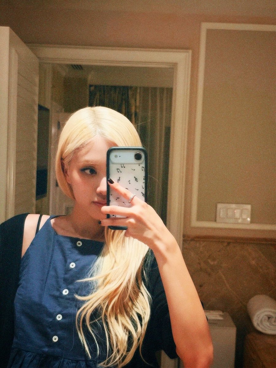 yk2aii's tweet photo. pretty roseanne https://t.co/zF6MIghEVR