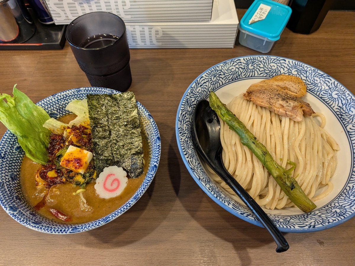 Bell_634669's tweet photo. 狼煙 東大宮店
限定 攻めすぎたカレーつけ麺(中盛)

今夏初の攻めカレー✨️

スパイスがバッチリきいて野菜もたっぷり入った濃厚なカレーつけ汁😍
食べ進めるとバターが溶けて程よい辛さに😋
接客も変わらず最高👍

長谷川さんスタッフさんごちそうさまでした！ https://t.co/2NaVtI8VIu