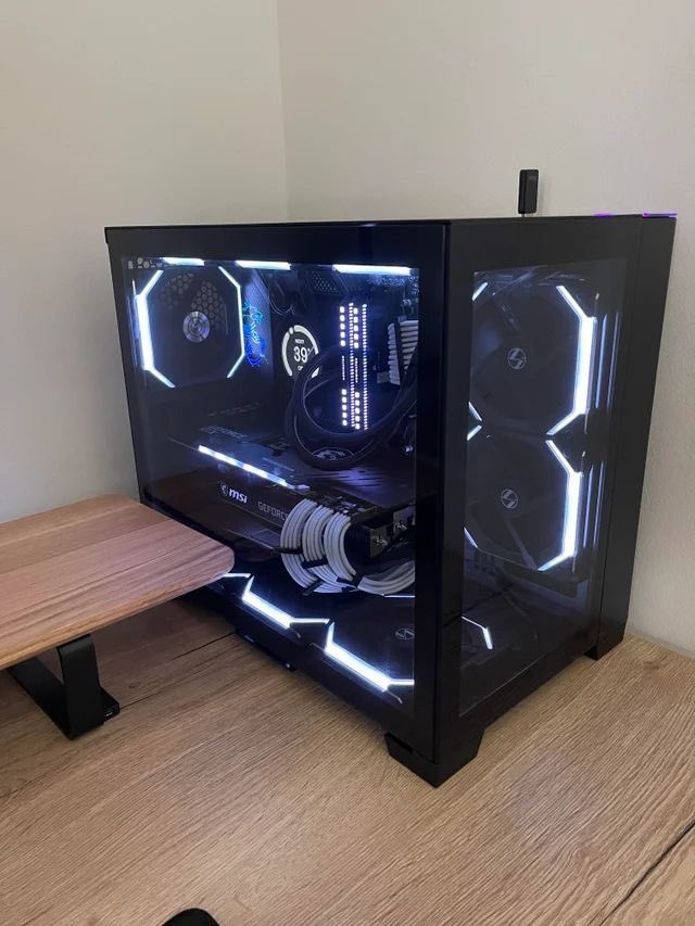WzMatch's tweet photo. #CONCOURS - Un PC Gamer à gagner ! 🎁

💻 Une super configuration mini itx super puissante (rtx 5070 ti)

👉 RT &amp; Follow moi pour participer 🍀 

⏳ Fin dans 72h - #Giveaway #Gaming https://t.co/Jz1QuFv7dY