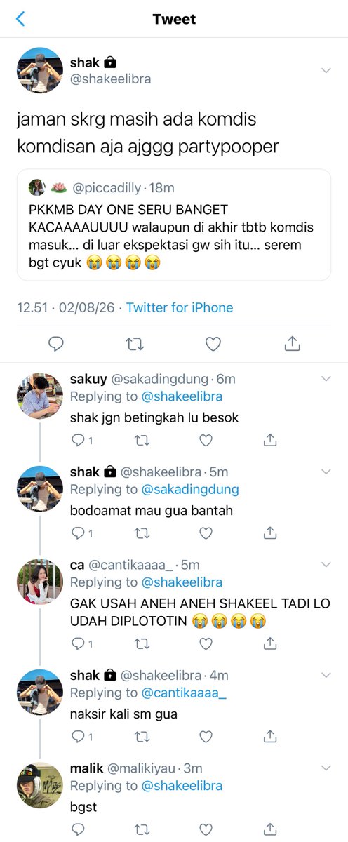 faerytellz's tweet photo. #hyeonkeon few tweets au edisi Khalil (older!keon) si kakak komdis dan Shakeel (younger!hyeon) si maba REBEL https://t.co/J6UKeY0Op1
