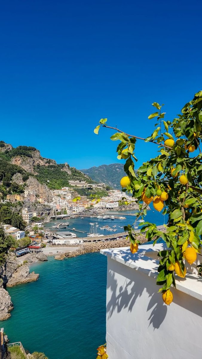 oceannvibe's tweet photo. Amalfi,italy https://t.co/HQ0kBrueSE