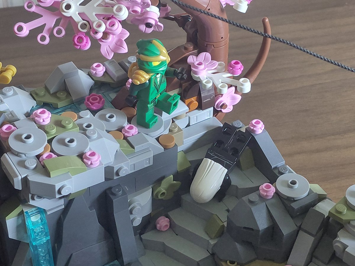 NinjaColeYT's tweet photo. Finished Old Town and posing minifigures https://t.co/dfDiIpuXOb