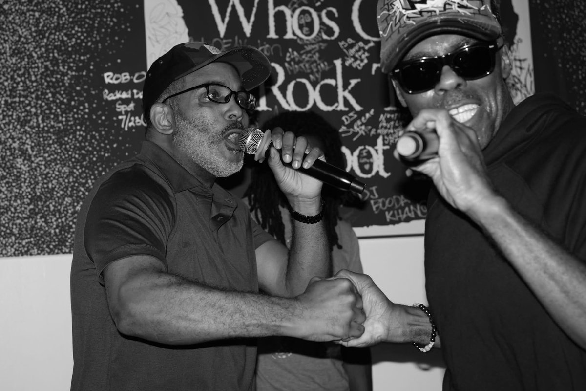 HEVnamedMeGRAP's tweet photo. Rob-O and Large Pro rocking the spot! #ToEachHisOwn #InI30 #TheLP https://t.co/CuXDT6qTRX
