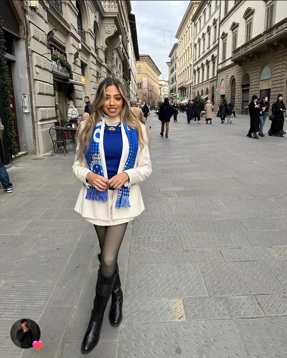 euf1ore_'s tweet photo. Minha 1° modelo, minha prima haha amo dms ser stylist dela https://t.co/JYYObb2TzI