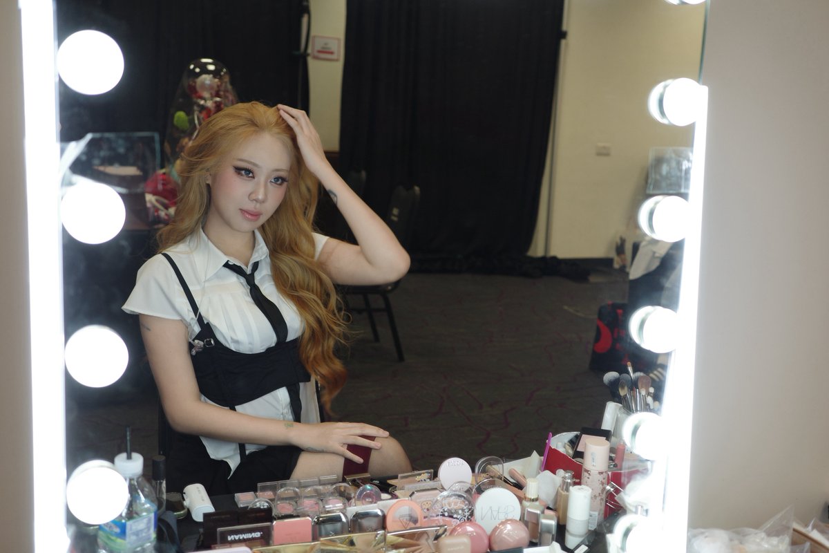 2einging's tweet photo. 블랙요원이 이렇게 예뻐도 되나요? https://t.co/AJ8v9o856v