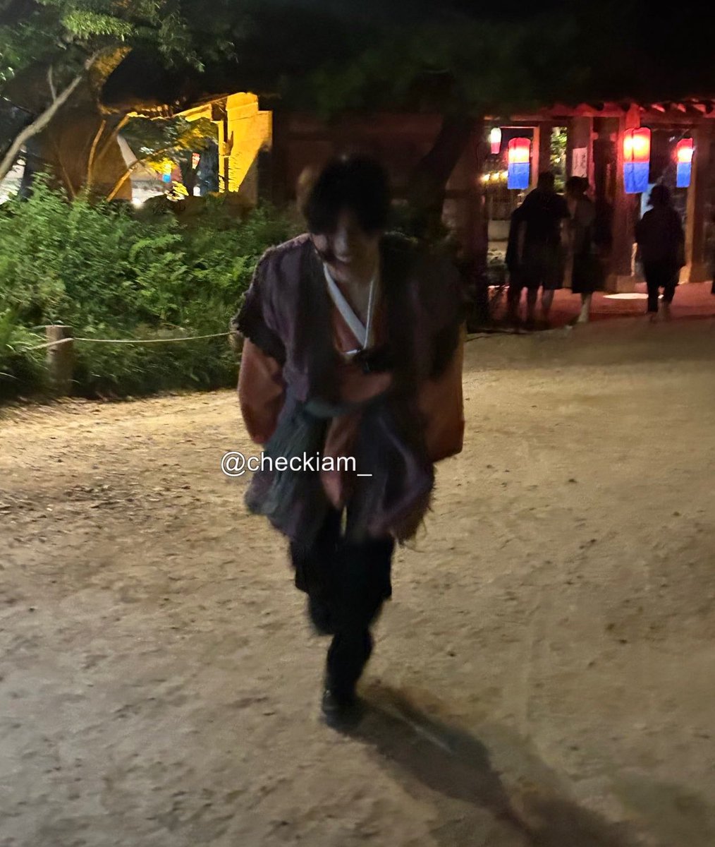 myseokryudan's tweet photo. this ghost with a cute smile starts running straight towards you, wwyd https://t.co/ti5xri6TSC