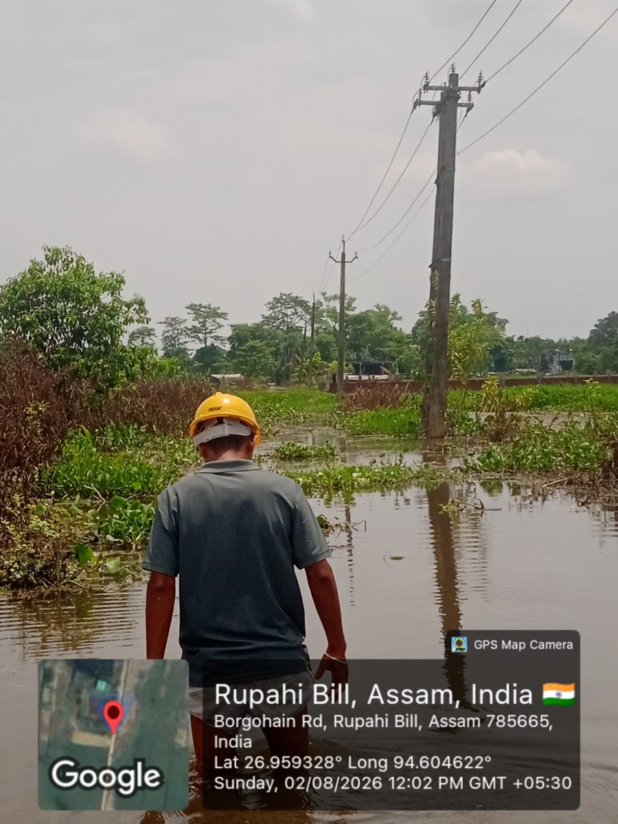 CMOfficeAssam's tweet photo. HCM Dr. @himantabiswa thanked every APDCL employee for their tireless dedication and commitment throughout this challenging period. https://t.co/Q04fYtNggh