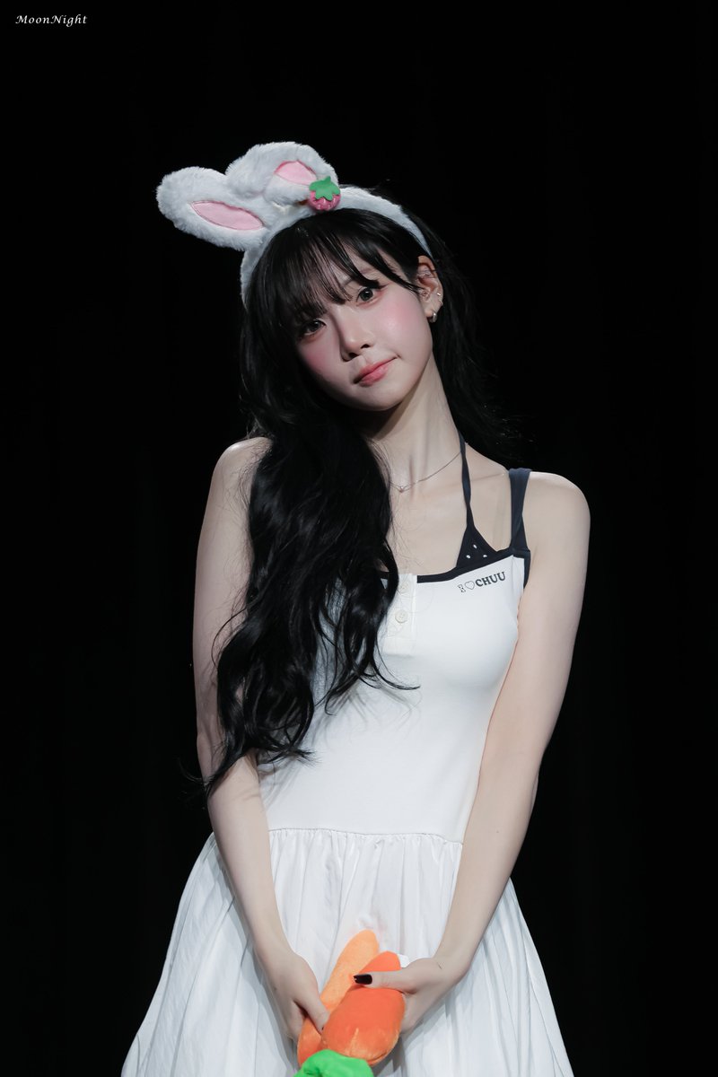 8S_thginnooM's tweet photo. 260802

토끼냥이

#tripleS #트리플에스
#김나경 #Nakyoung https://t.co/oCtrGV1WdU