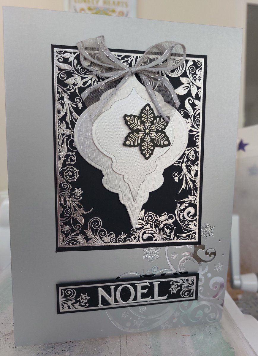 juliehartist's tweet photo. Making Christmas cards!
#Christmas #crafts #handmadecards https://t.co/GNBwLOKzRf