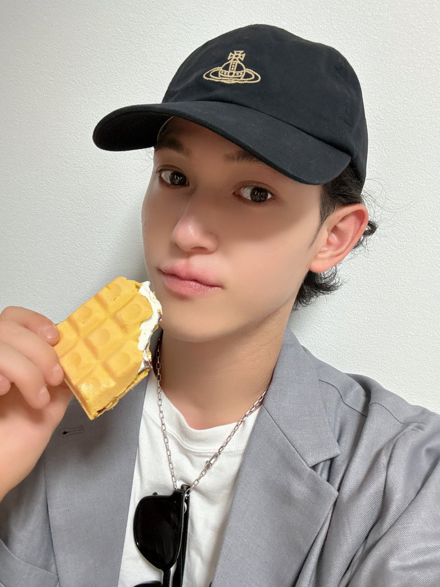 katsuya_82's tweet photo. 🎂🎂🎂🎂🎂🎂🎂🎂🎂🎂🎂🎂🎂
🎂🎂遂に！30歳に！なったよって🎂🎂
🎂🎂🎂🎂🎂🎂🎂🎂🎂🎂🎂🎂🎂 https://t.co/aCpmDRUj0P