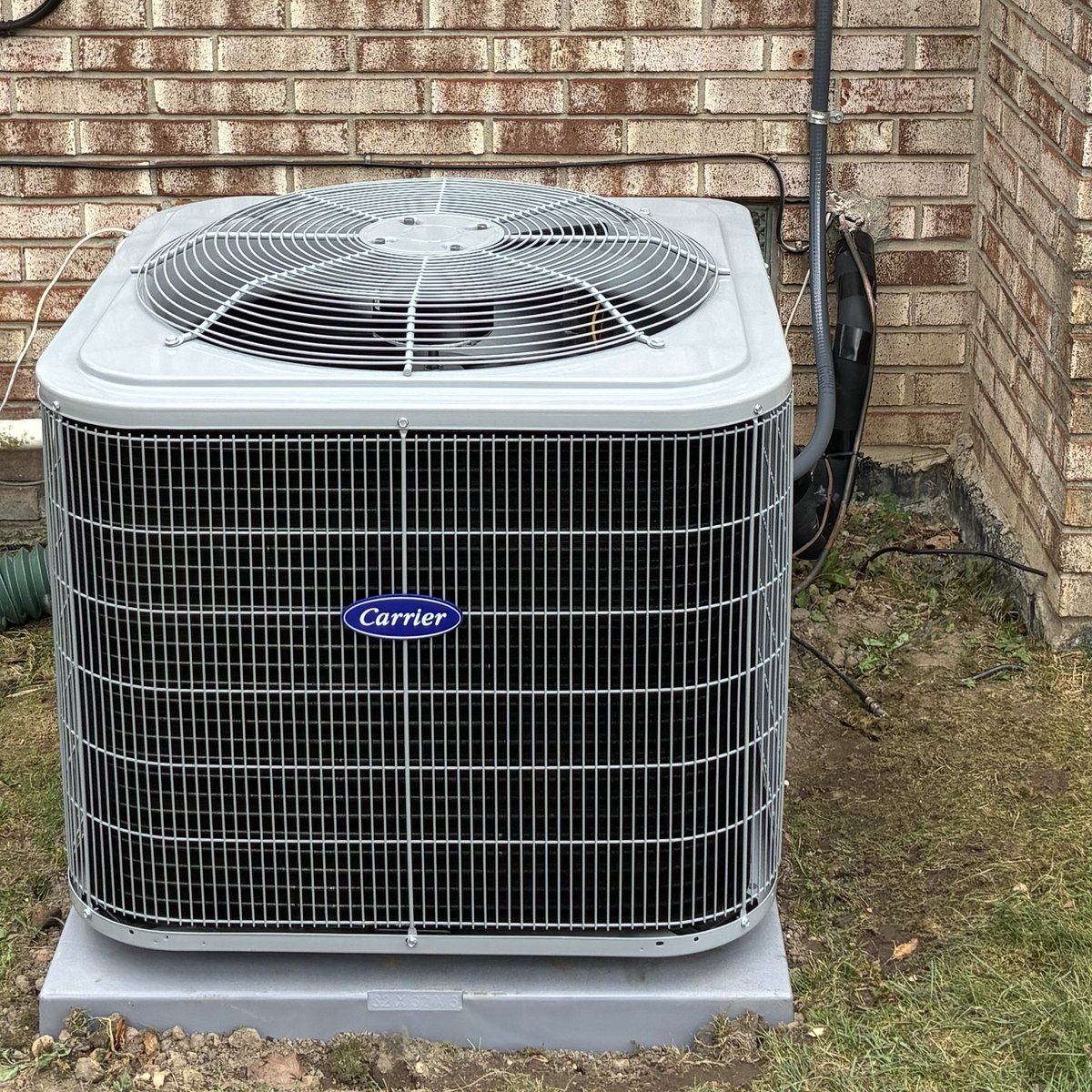 MathesonHeating's tweet photo. New AC installed in Highland. Cool Cash program — up to $2,100 instant rebate and 0% interest for 60 months. Instant rebate. Zero interest. Both right now. This window will close. Call today. 📞 248-363-4154 ❄️💰
#MathesonHeatingAirPlumbing #HighlandMI #ACInstallation https://t.co/zq4nrjKM5i