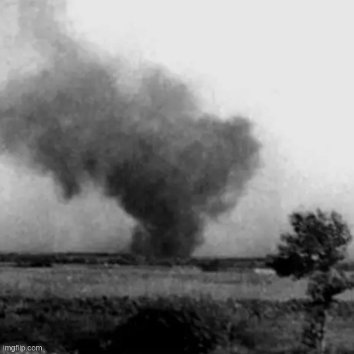 LiamOMaraIV's tweet photo. On #ThisDayInHistory in 1943, a revolt in the #Treblinka #ExterminationCamp led to the escape of 400 prisoners – half the total there to be gassed. Fewer than 70 survived the war, however. The three #AktionReinhard camps were built for the sole purpose of murdering Polish Jews. https://t.co/ChZjcWi5c6