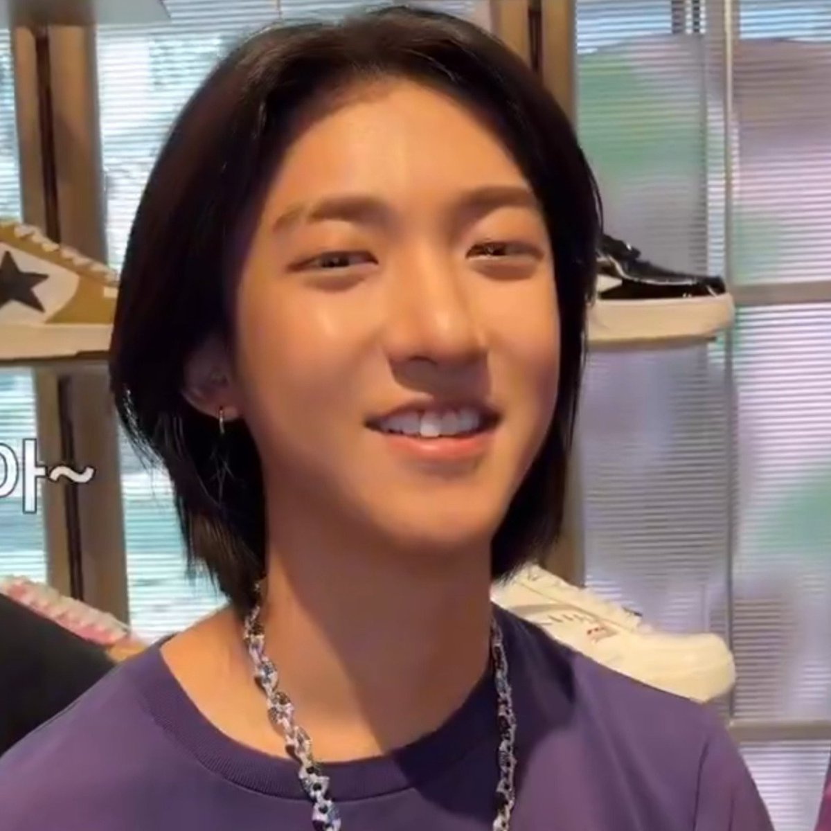 forwooryul's tweet photo. woojinholics, collect ur flirty boi now https://t.co/q0kwDSvije