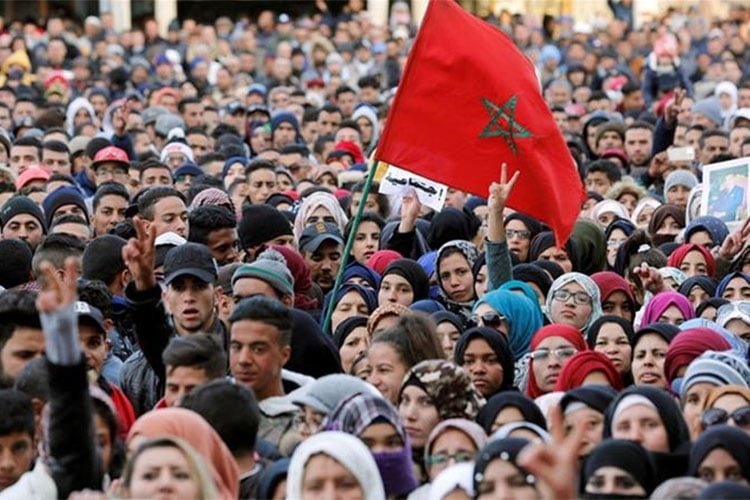 MilitaryDz's tweet photo. لماذا يطلق المغاربة لقب "أولاد الخيرية" على أجهزة الأمن المغربية ؟ 

- المصطلح يشير إلى "دار الأيتام" أو مجهولي النسب
- نسبة كبيرة من هؤلاء "أبناء الزنا" يتم توظيفهم ضمن "القوات المساعدة"
- القوات المساعدة هي جهاز أمني يستخدمه النظام في #المغرب الأقصى لقمع شعبه و سلب حريتهم !! https://t.co/nl9y6AoqnV