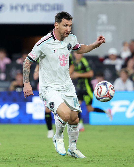 kekeli_69's tweet photo. @TouchlineX @mundodeportivo Messi influence is insane, well respected and experienced players are moving to the MLS because of Messi.

MLS was unknown and called soccer, because of Messi everyone know MLS and call it football ❤️🐐 https://t.co/0AU8Gbecel