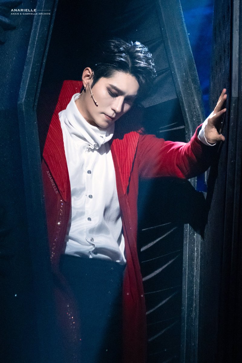ana_rielle's tweet photo. 26.07.30 19:30 드라큘라⚰️ [커튼콜 위크]

드라큘라  | 전동석 배우님
#전동석

[1/2] https://t.co/tOIABOQxd6