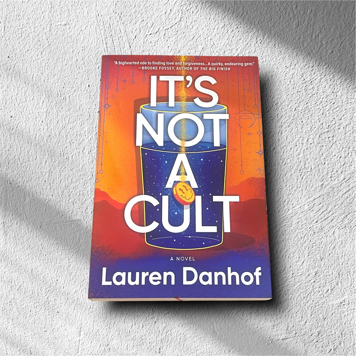 weekendbcbuku's tweet photo. JULY 2026 READING WRAPUP
📚 It’s not a Cult
🖋️ Lauren Danhof
📤 2023
🗣️ Inggris
📖 326 halaman
📌 compfic
⏱️ 7 days (27/07/2026-02/08/2026)
Rating : ⭐️⭐️⭐️⭐️
#bookrecomendation #bookreview #bookish #bookworm #readingwrapup https://t.co/UkmiVZMfnJ