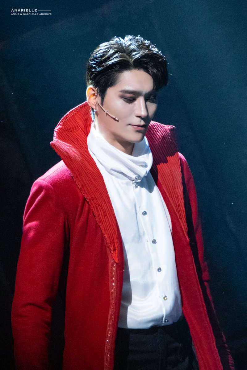 ana_rielle's tweet photo. 26.07.30 19:30 드라큘라⚰️ [커튼콜 위크]

드라큘라  | 전동석 배우님
#전동석

[2/2] https://t.co/O56jrpBb4U
