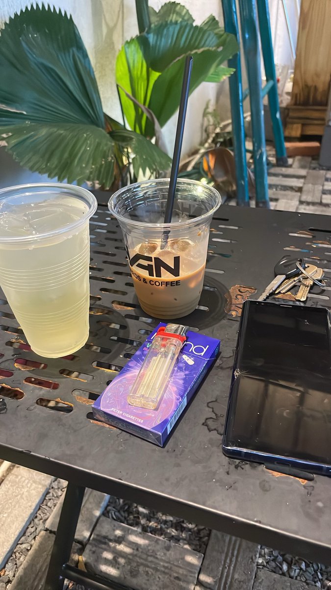 JamesNguyen080's tweet photo. Gốc thư giản mỗi tối sau một ngày lái xe đường dài

Nhầm một chút cafe và uống ngậm trà đá, là điều tuyệt vời của người Việt. 

Không cần nơi sang trọng, chỉ cần nơi vừa đủ
Đủ chill
Đủ an
Đủ thư giản. 

Chúc Mn buổi tối ấm áp. https://t.co/5uEbpLPjpQ