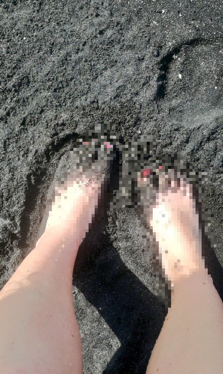 MyslaveBe's tweet photo. Ti sto aspettando nei miei dm 🔥👣✨😝 https://t.co/vHGhS2FuIj